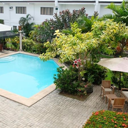 Red Knight Gardens Hotel Davao Ngoại thất bức ảnh