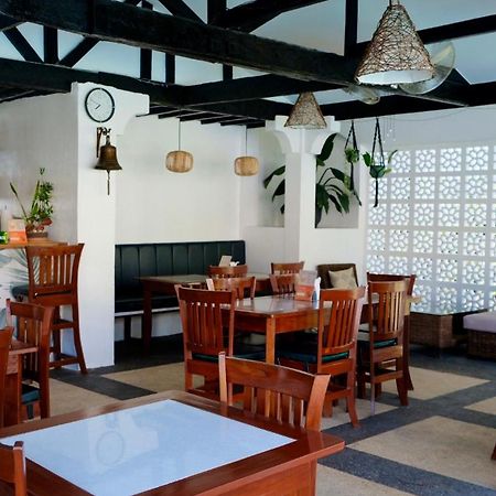 Red Knight Gardens Hotel Davao Ngoại thất bức ảnh
