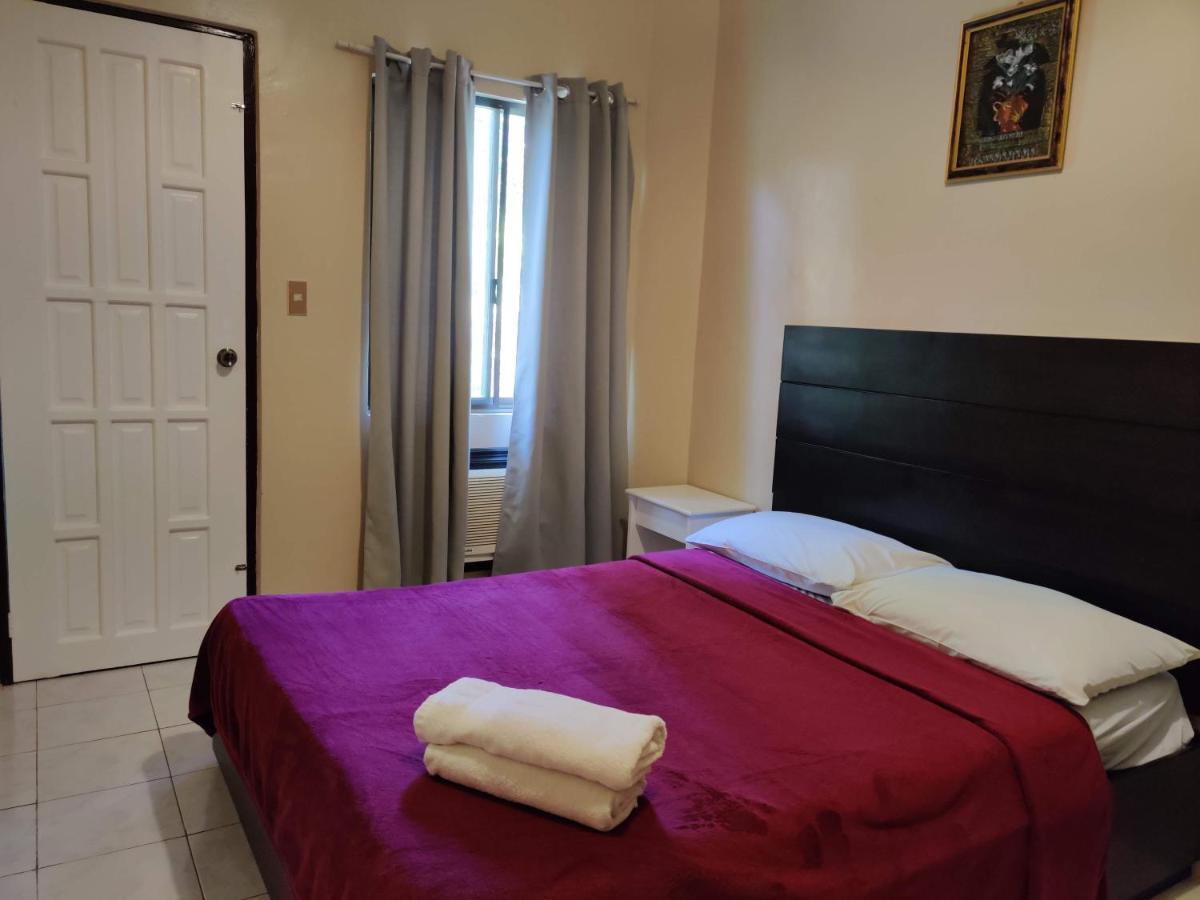 Red Knight Gardens Hotel Davao Ngoại thất bức ảnh