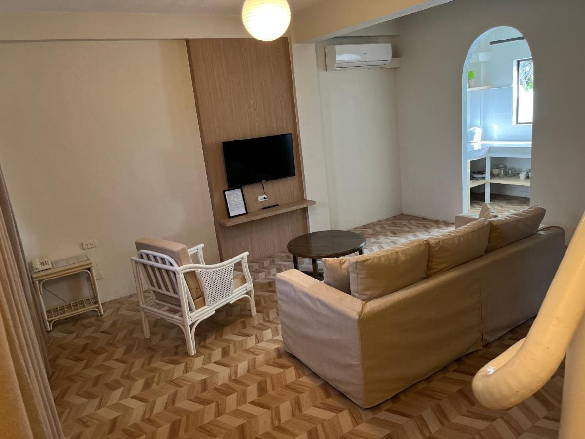 Red Knight Gardens Hotel Davao Ngoại thất bức ảnh