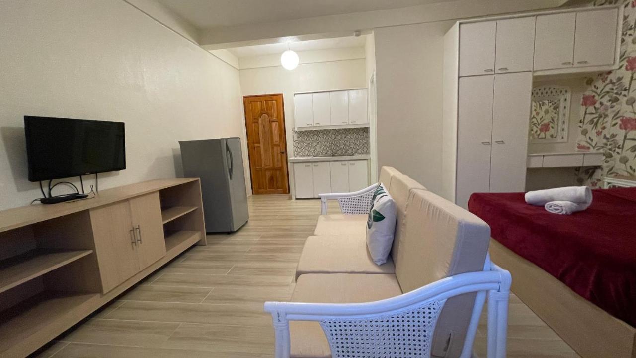 Red Knight Gardens Hotel Davao Ngoại thất bức ảnh