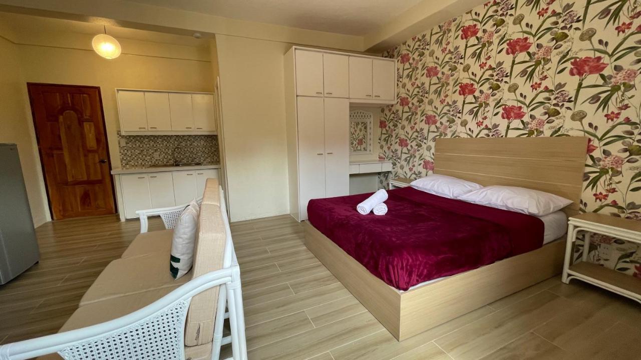 Red Knight Gardens Hotel Davao Ngoại thất bức ảnh