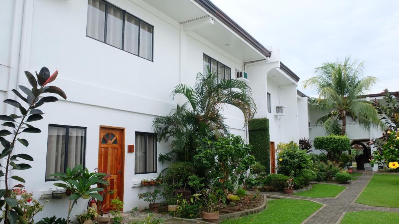 Red Knight Gardens Hotel Davao Ngoại thất bức ảnh