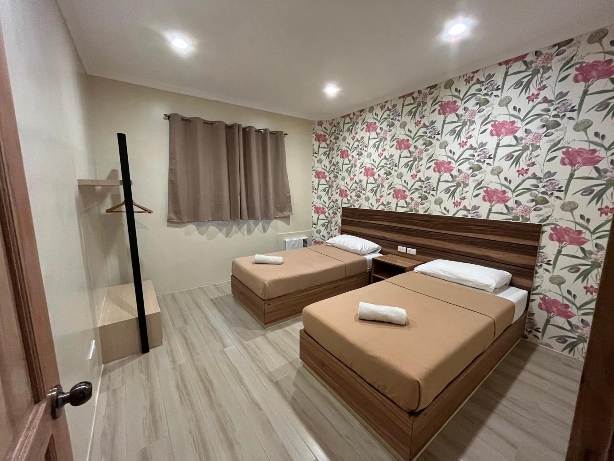 Red Knight Gardens Hotel Davao Ngoại thất bức ảnh